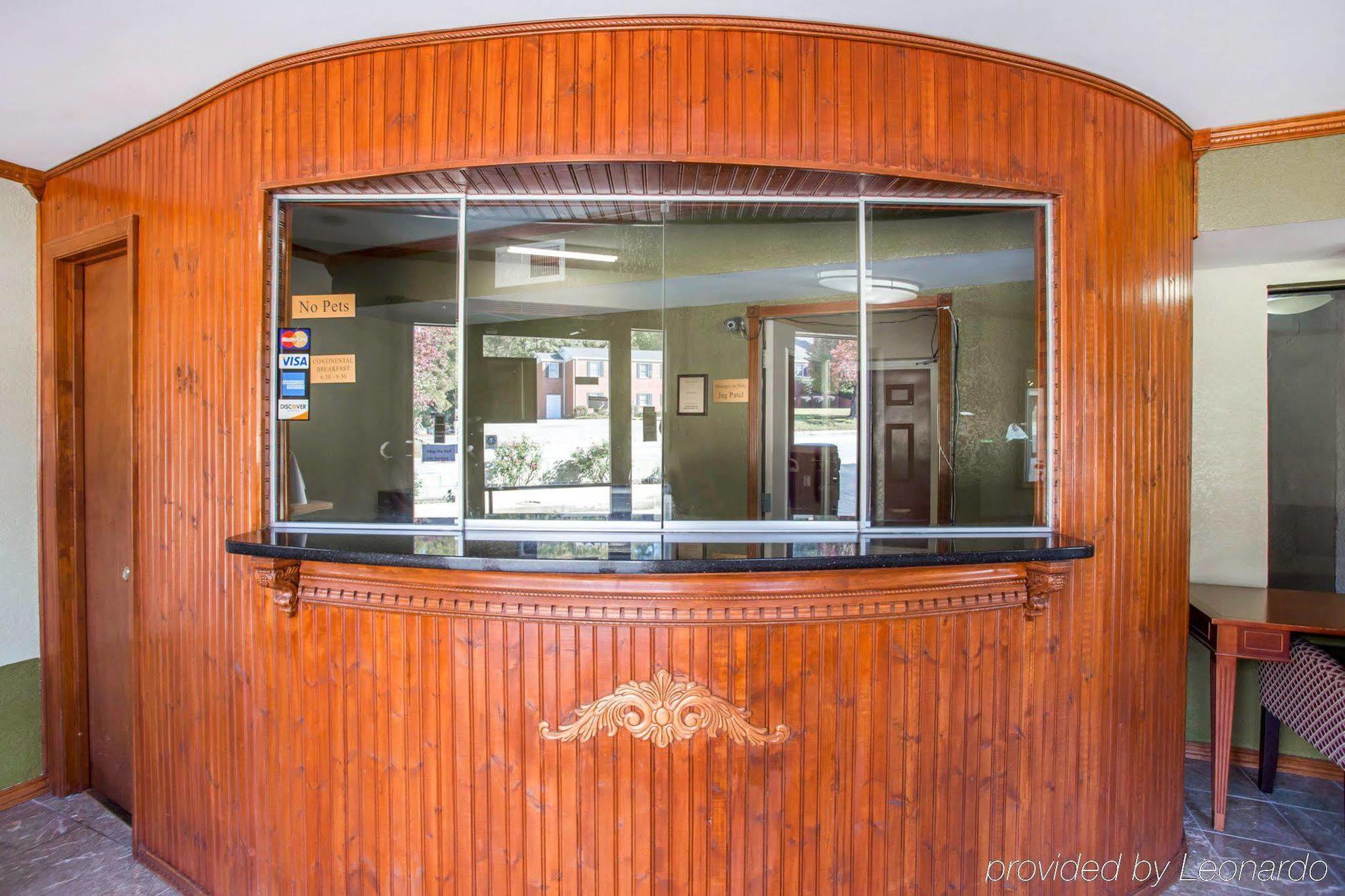 Rodeway Inn & Suites Fort Jackson Колумбия Екстериор снимка